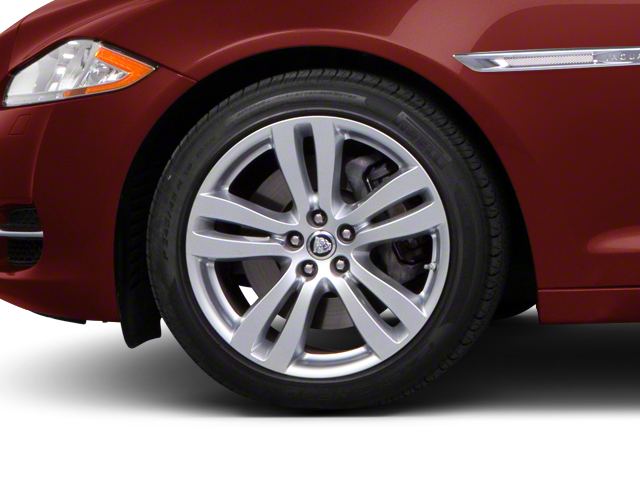 2013 Jaguar XJ Base