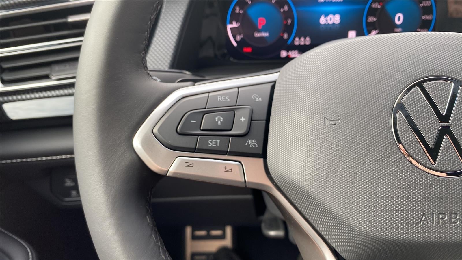 2026 Volkswagen Atlas Cross Sport 2.0T SEL R-Line Black