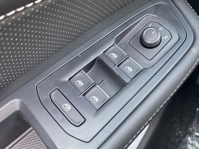 2026 Volkswagen Atlas Cross Sport 2.0T SEL R-Line Black