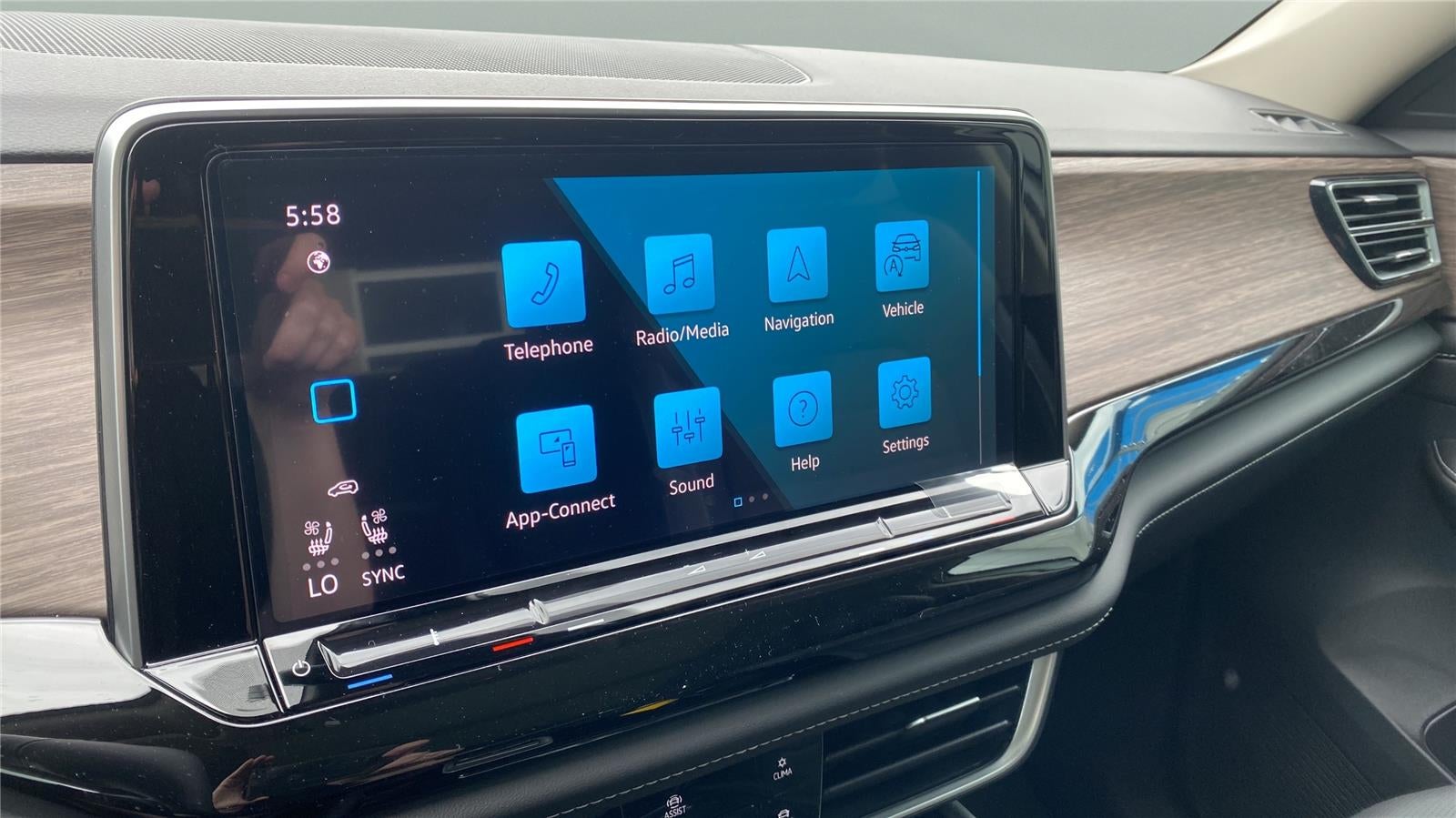 2026 Volkswagen Atlas 2.0T SEL