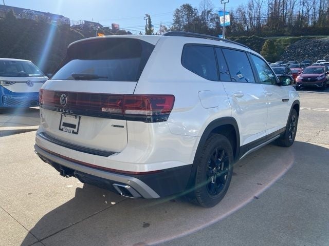 2026 Volkswagen Atlas 2.0T Peak Edition