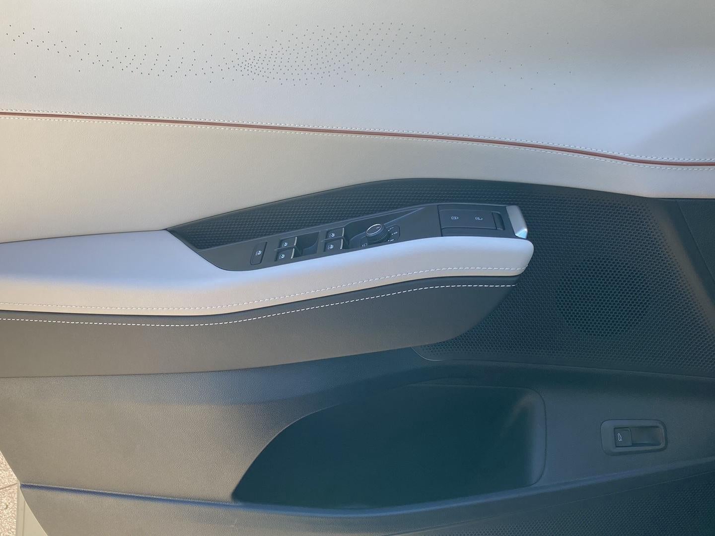 2027 Volkswagen Atlas SEL Premium R-Line