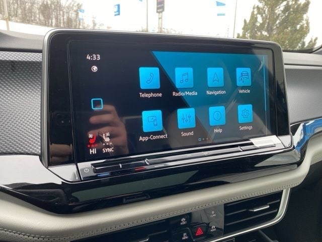 2026 Volkswagen Atlas Cross Sport 2.0T SEL Premium R-Line