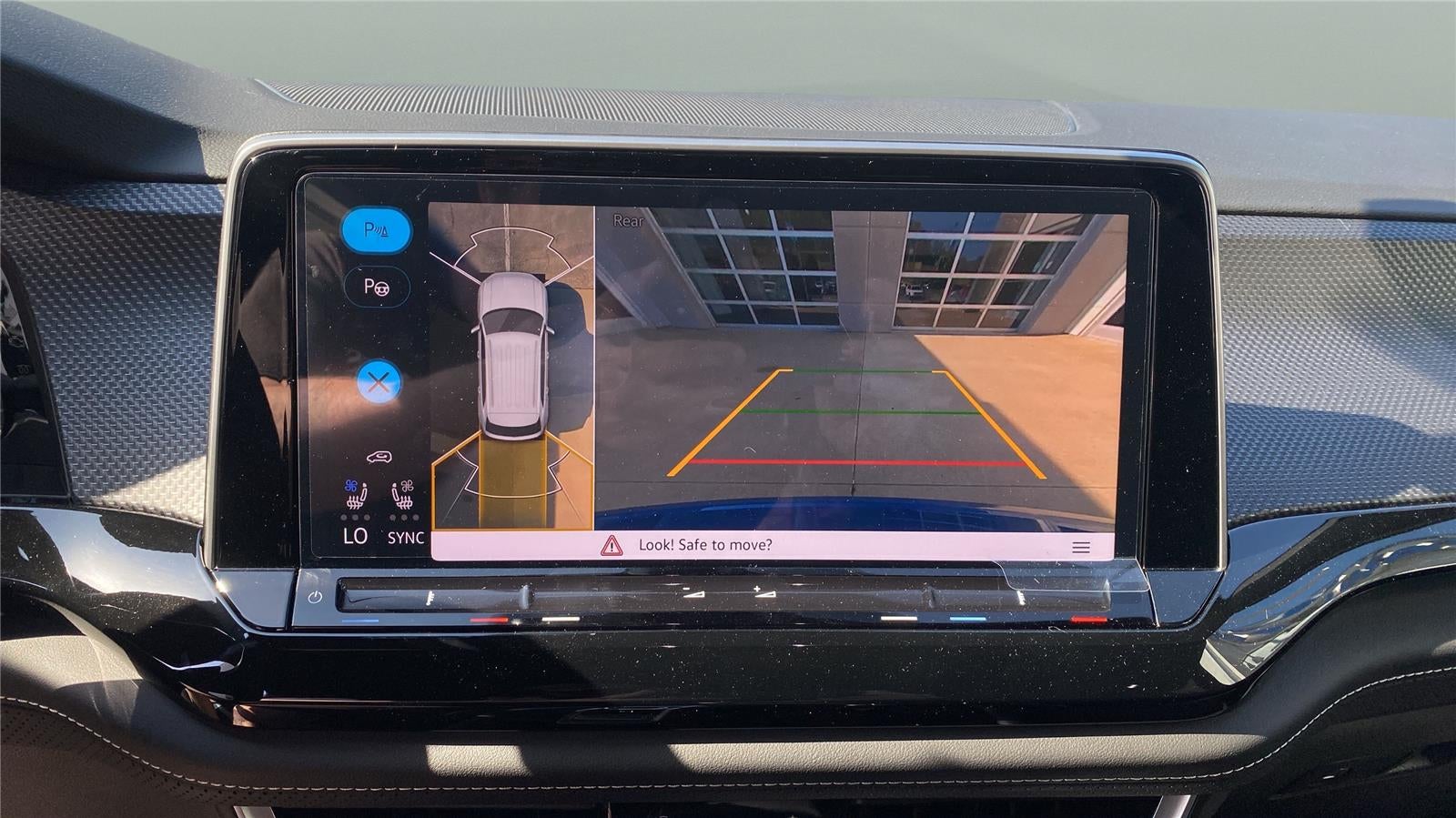 2026 Volkswagen Atlas Cross Sport 2.0T SEL Premium R-Line