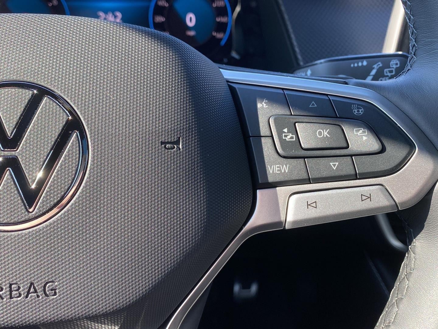 2026 Volkswagen Atlas Cross Sport 2.0T SEL Premium R-Line