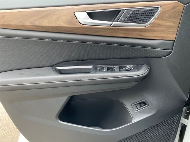 2026 Volkswagen Atlas 2.0T SE w/ Technology