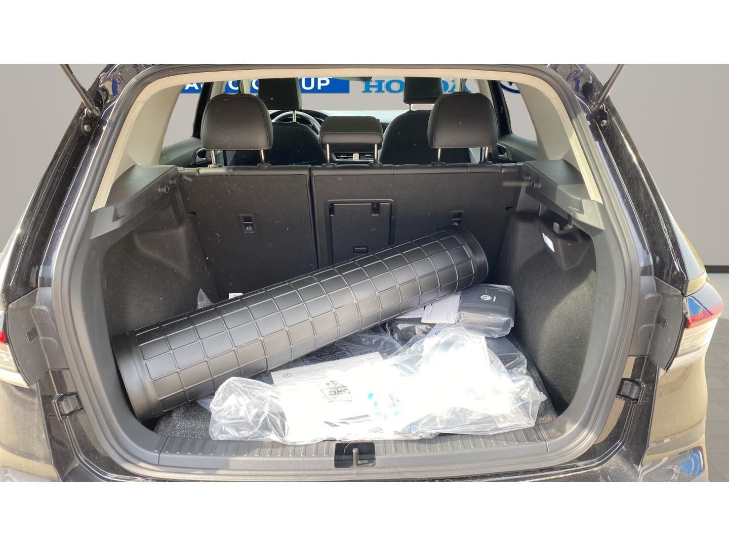 2026 Volkswagen Taos 1.5T SE Black