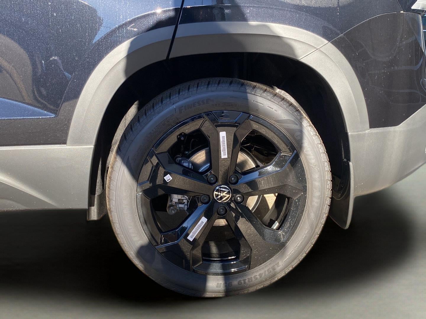 2027 Volkswagen Taos SE