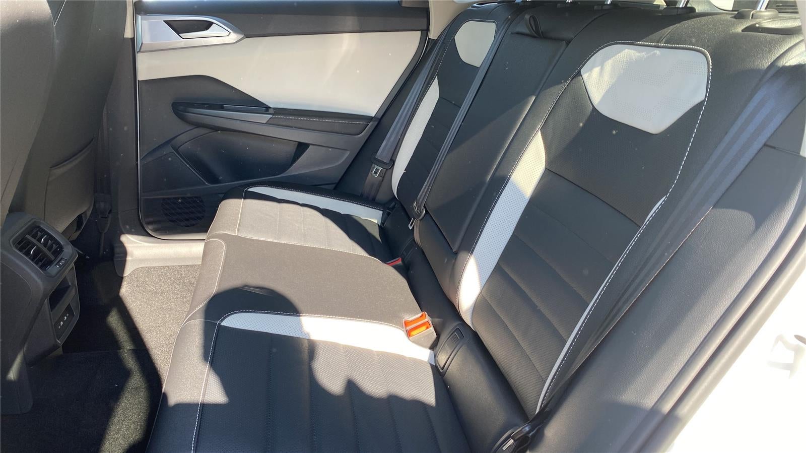 2026 Volkswagen Taos 1.5T SEL