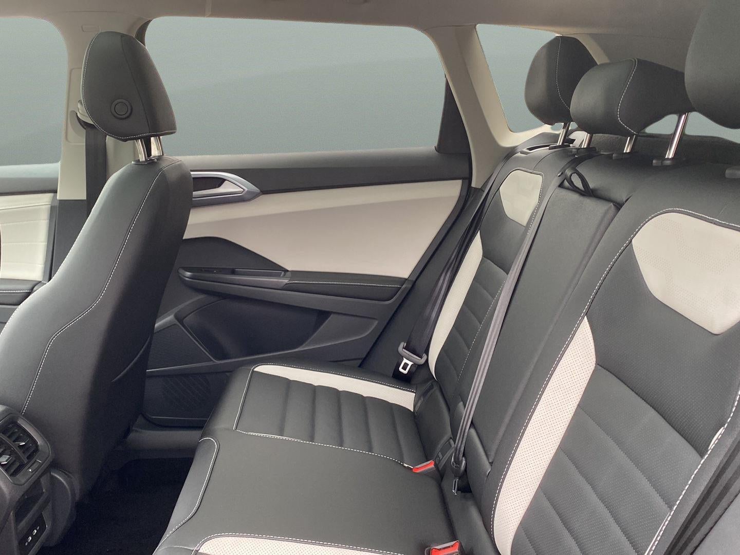 2027 Volkswagen Taos 1.5T SEL