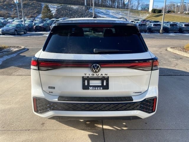 2026 Volkswagen Tiguan 2.0T SE R-Line Black