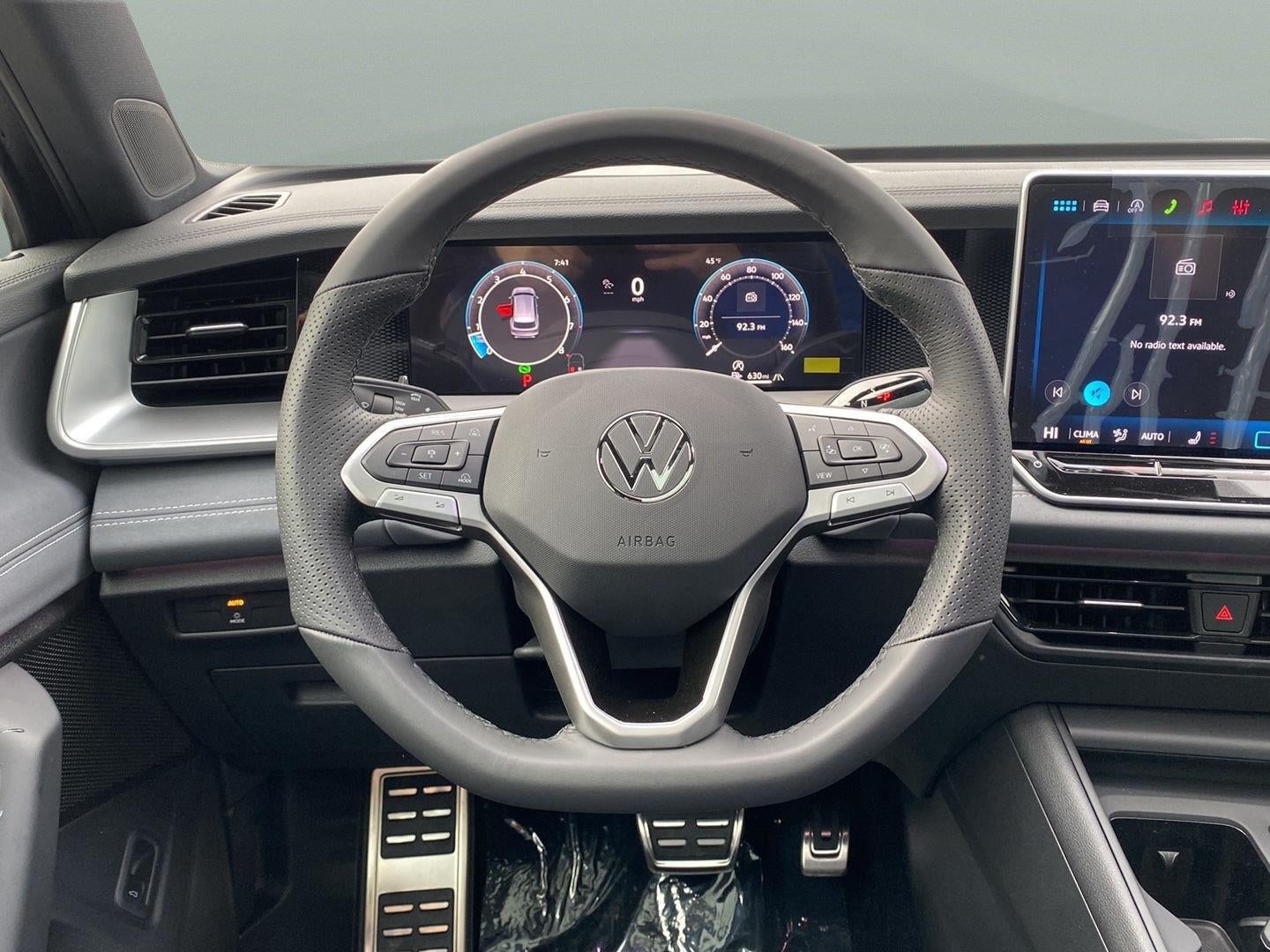 2026 Volkswagen Tiguan SE R-Line Black
