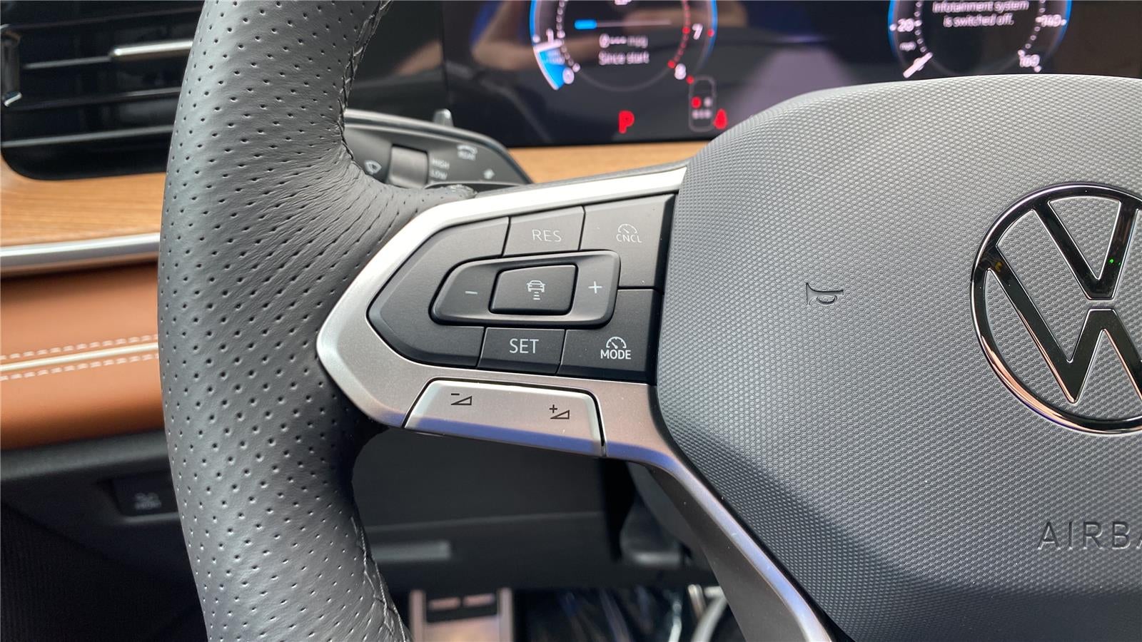 2026 Volkswagen Tiguan 2.0T SEL R-Line Turbo