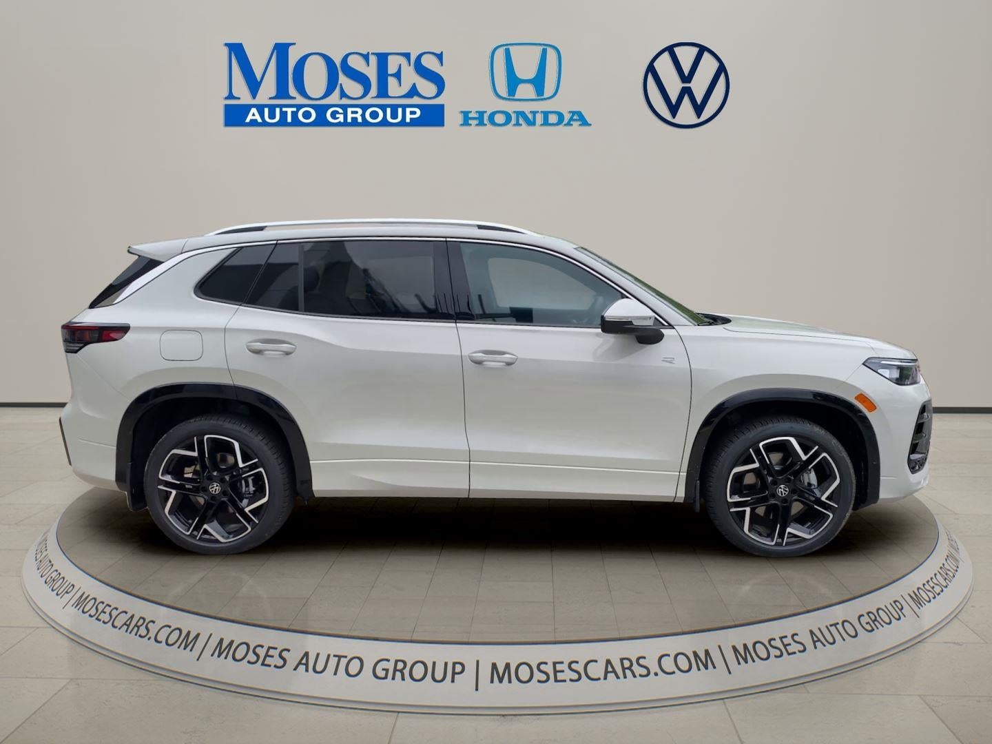 2026 Volkswagen Tiguan 2.0T SEL R-Line Turbo