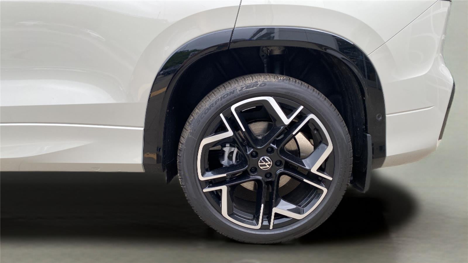 2026 Volkswagen Tiguan 2.0T SEL R-Line Turbo