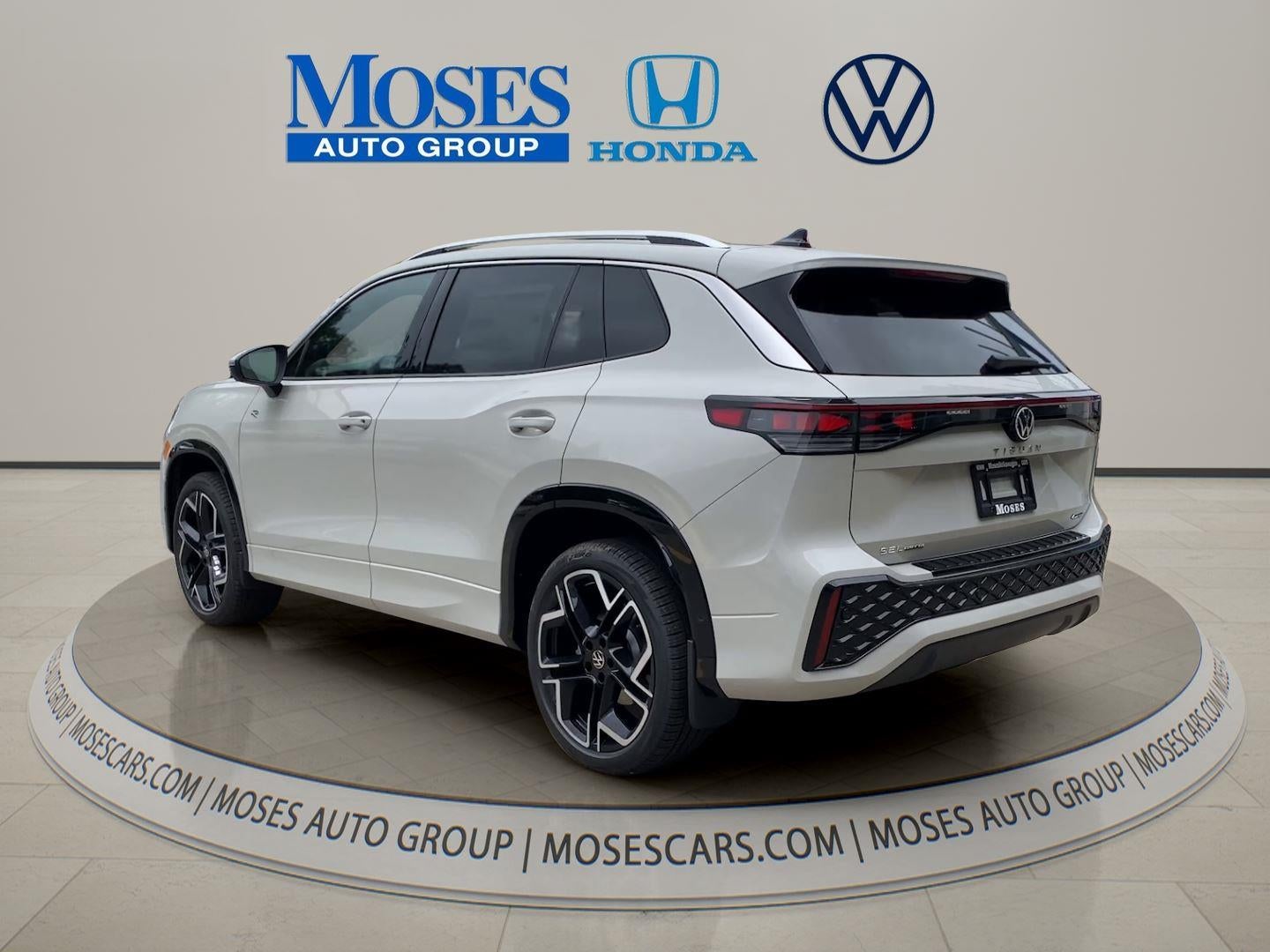 2026 Volkswagen Tiguan 2.0T SEL R-Line Turbo