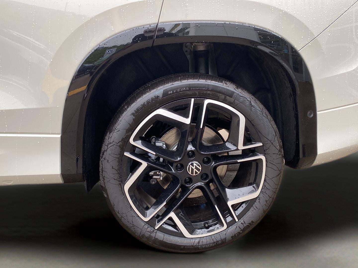 2026 Volkswagen Tiguan SEL R-Line Turbo