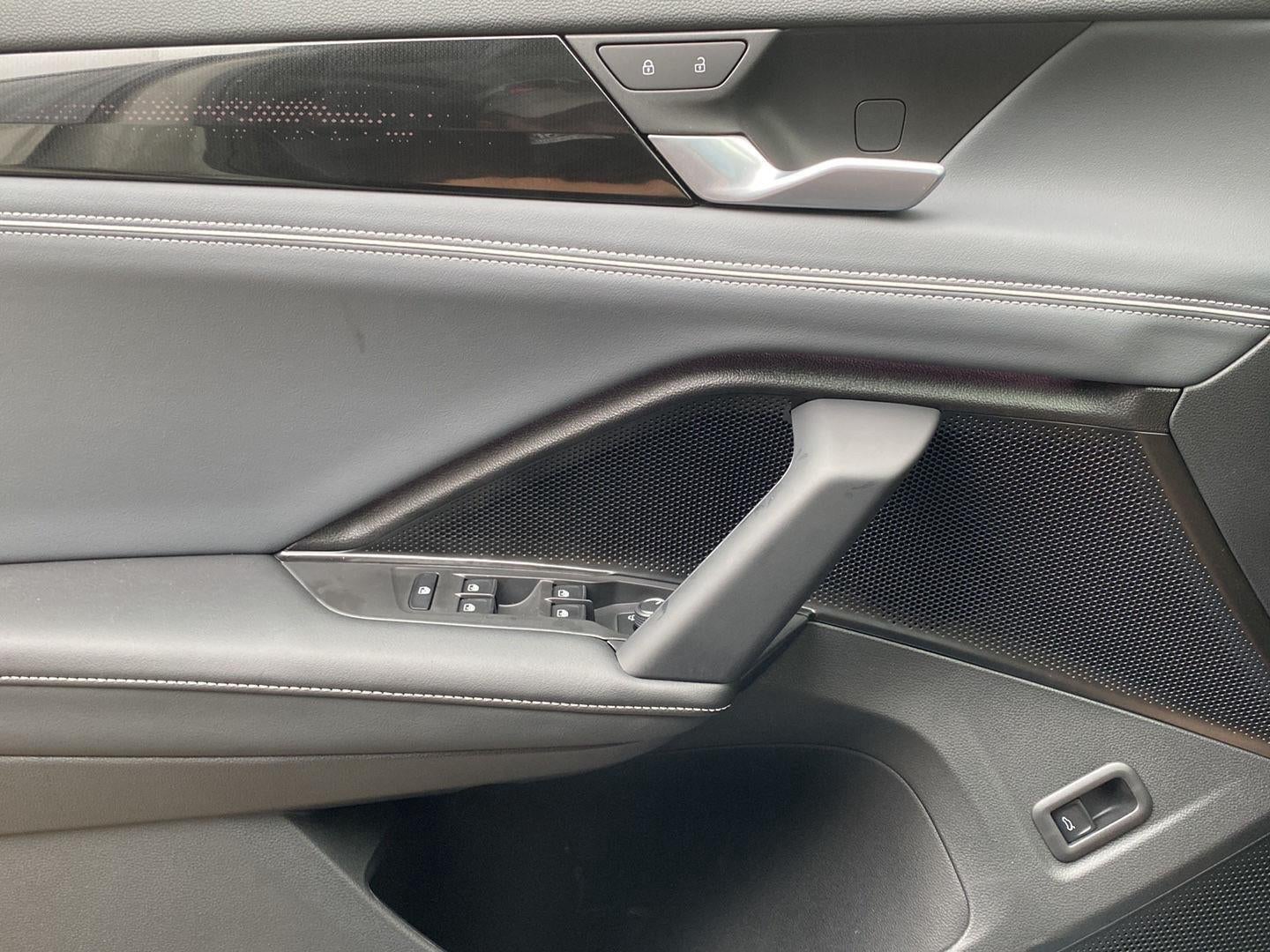 2026 Volkswagen Tiguan 2.0T SEL R-Line Turbo
