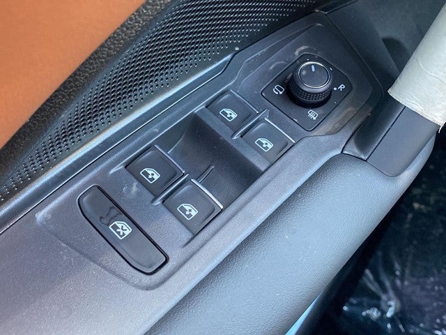 2026 Volkswagen Tiguan 2.0T SEL R-Line Turbo