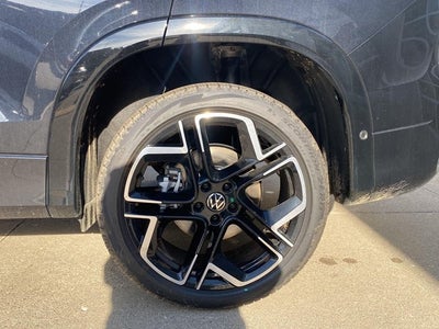 2026 Volkswagen Tiguan 2.0T SEL R-Line Turbo