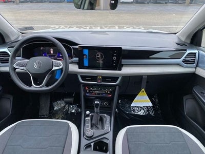 2026 Volkswagen Taos 1.5T SE