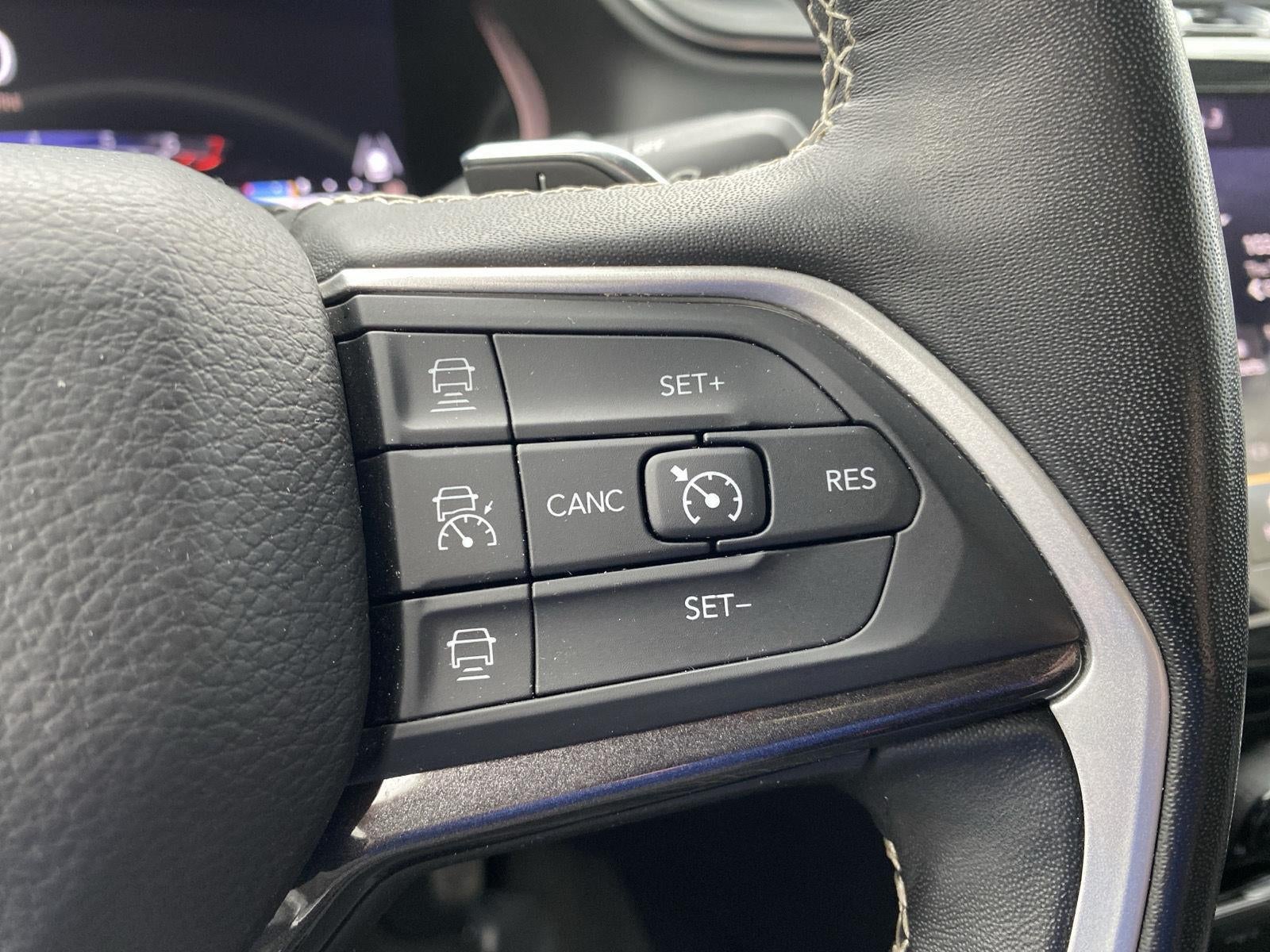 2022 Jeep Grand Cherokee L Laredo