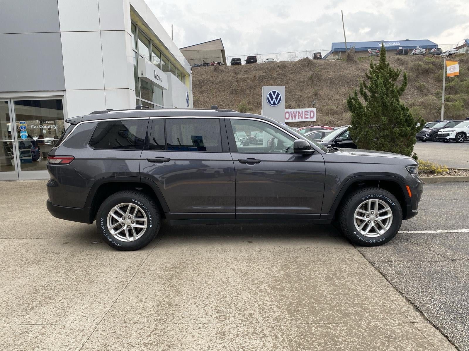 2022 Jeep Grand Cherokee L Laredo