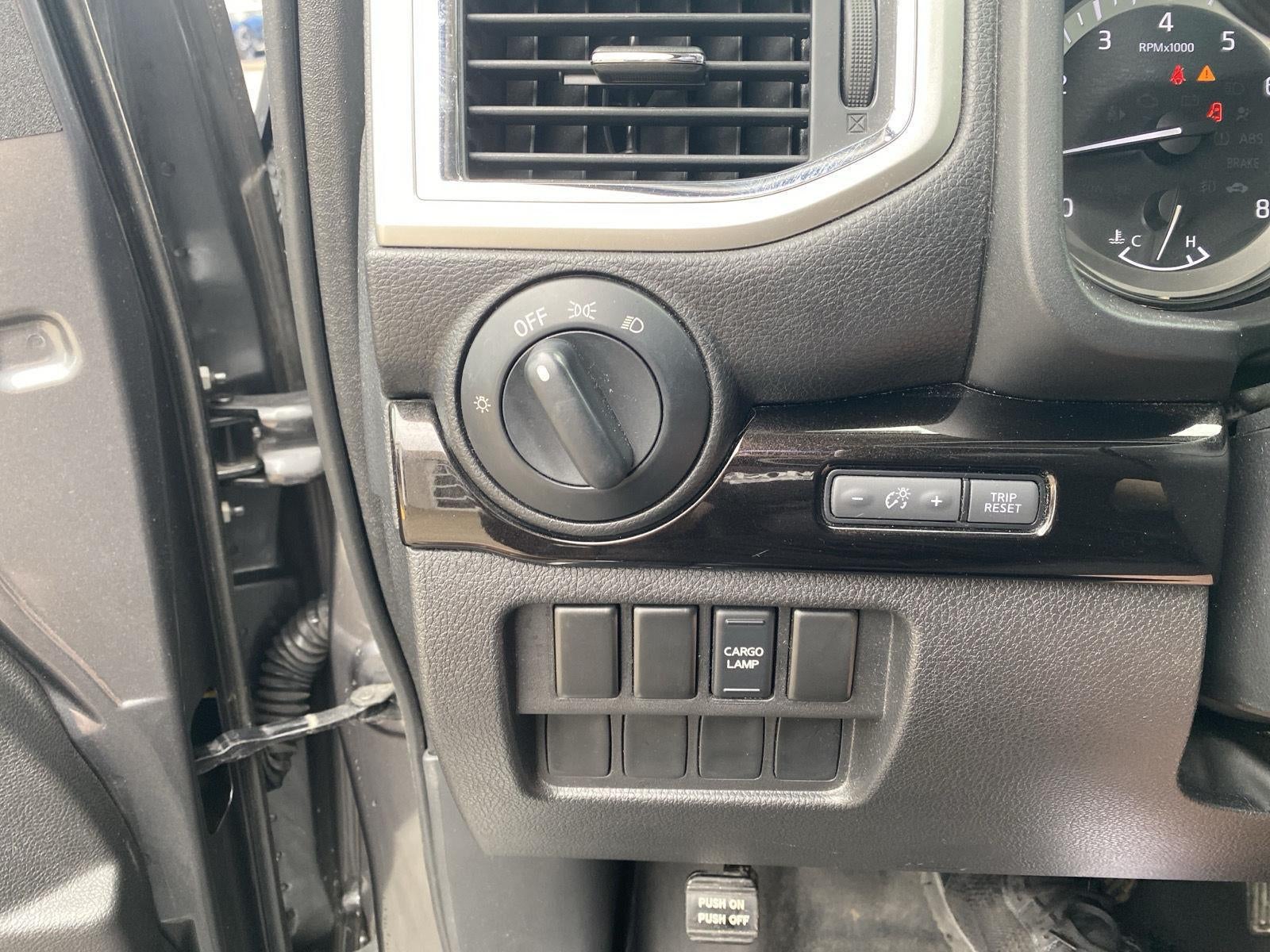 2019 Nissan Titan SV