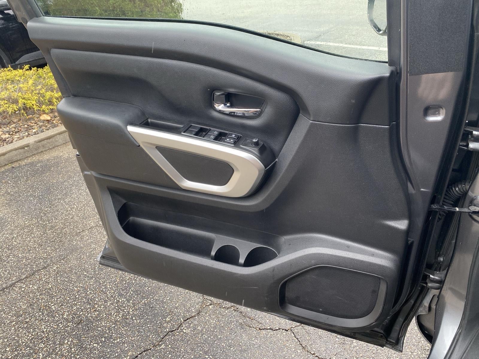 2019 Nissan Titan SV