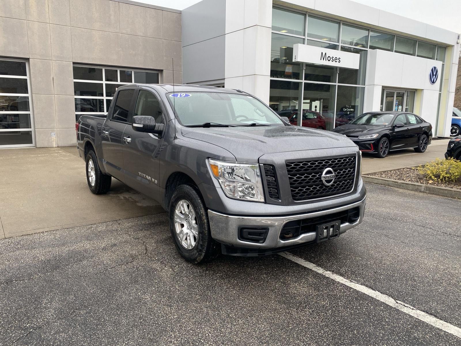 2019 Nissan Titan SV
