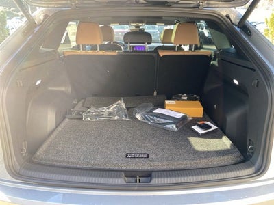 2026 Volkswagen Atlas Cross Sport 2.0T SEL R-Line Black