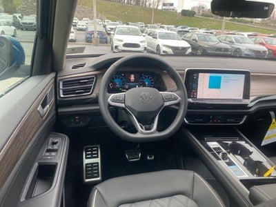 2025 Volkswagen Atlas 2.0T SEL Premium R-Line