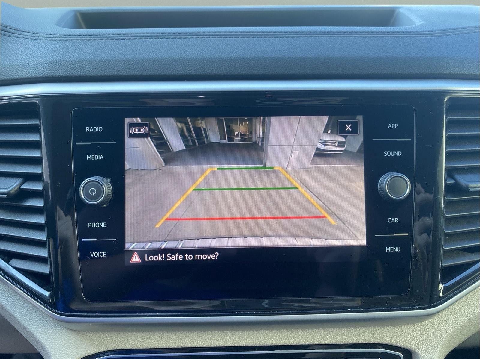 2023 Volkswagen Atlas 3.6L V6 SE w/Technology