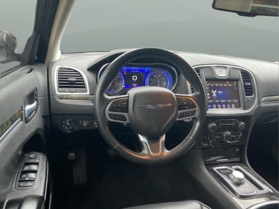 2021 Chrysler 300 Touring L