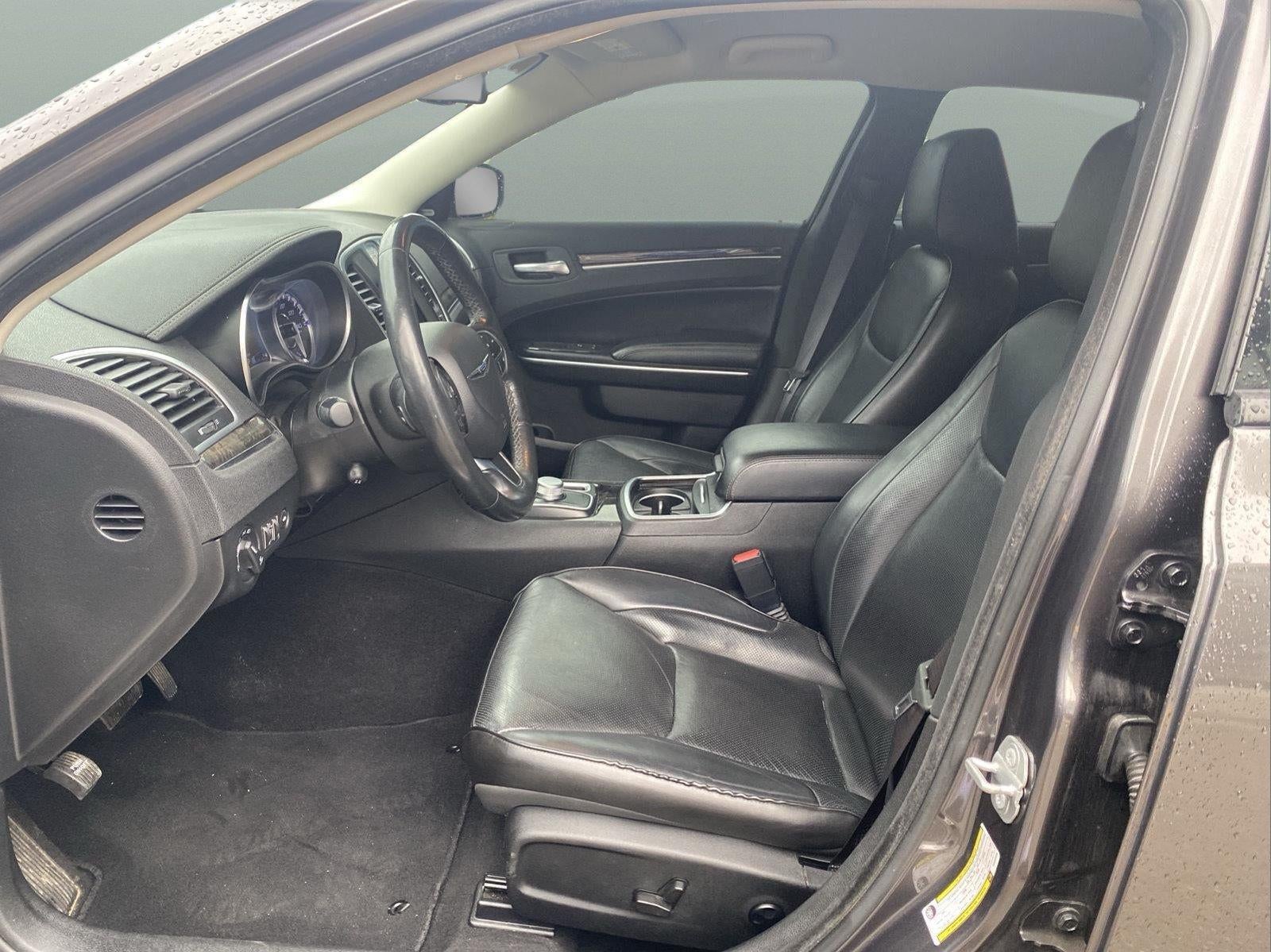 2021 Chrysler 300 Touring L