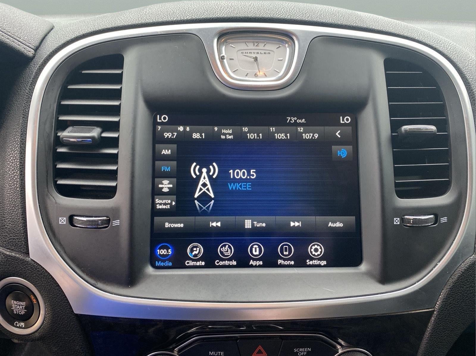 2021 Chrysler 300 Touring L
