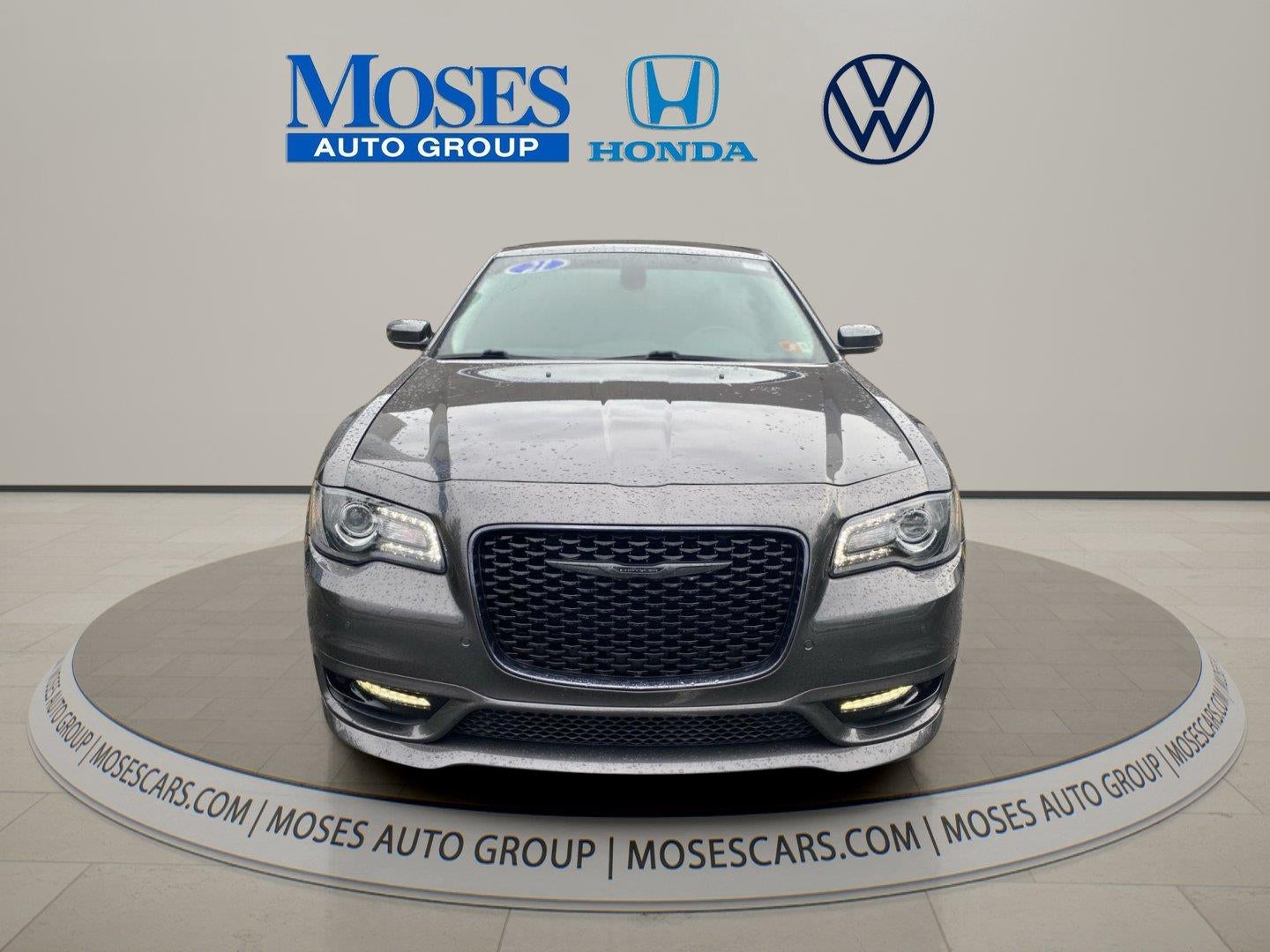 2021 Chrysler 300 Touring L