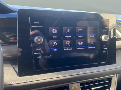 2025 Volkswagen Taos SE Black