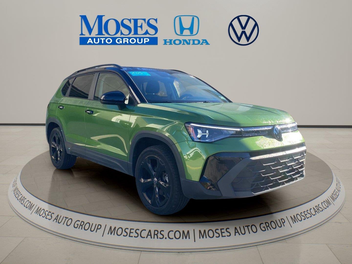 2025 Volkswagen Taos SE Black