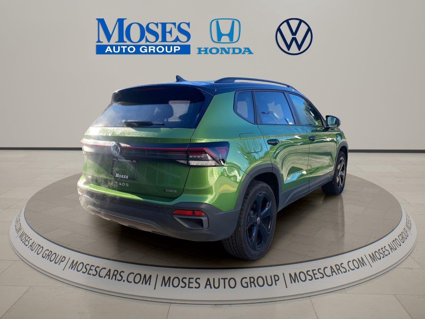 2025 Volkswagen Taos SE Black