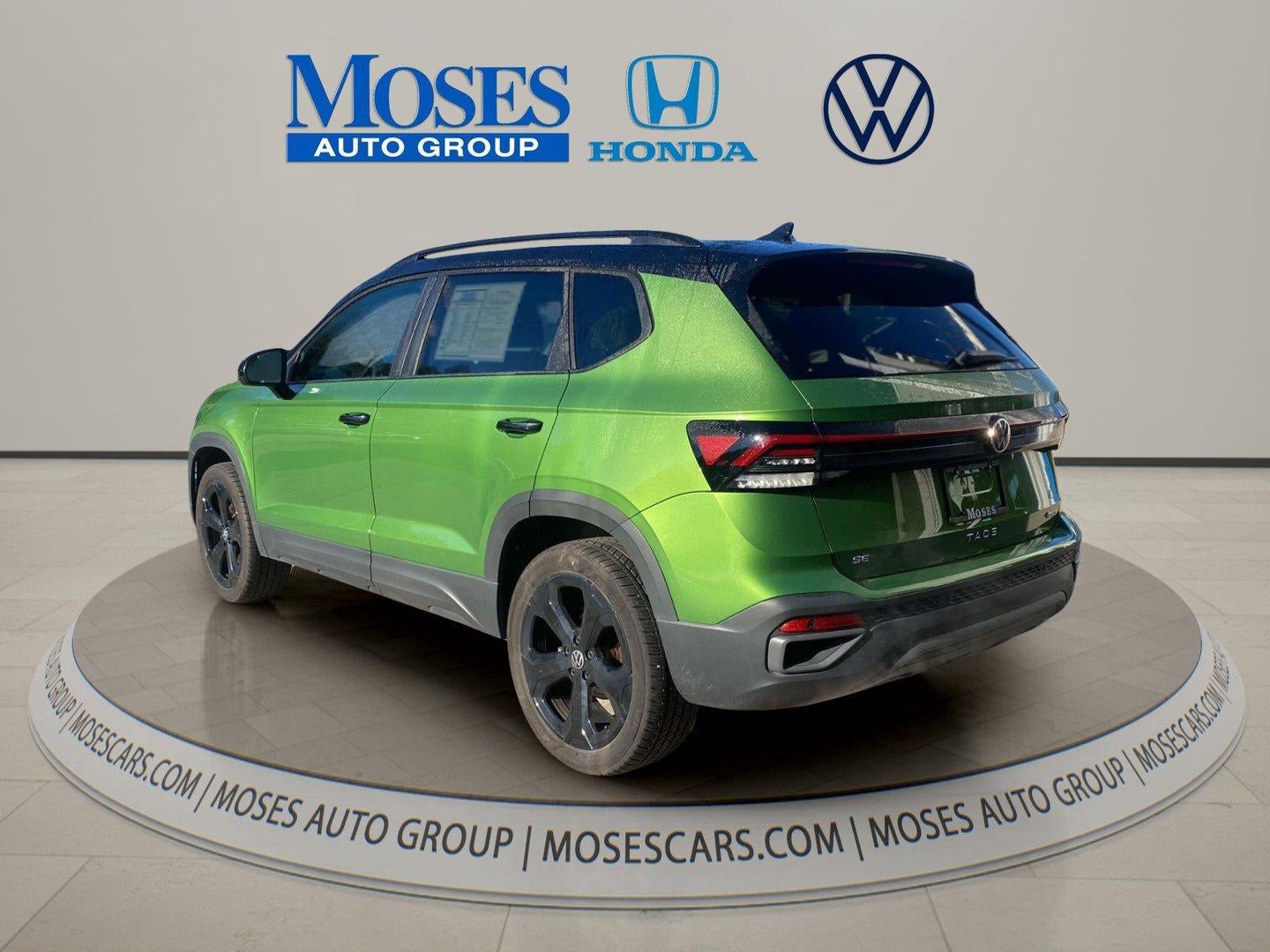 2025 Volkswagen Taos SE Black