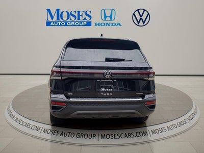 2025 Volkswagen Taos SE Black