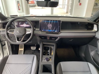 2026 Volkswagen Tiguan 2.0T SE R-Line Black