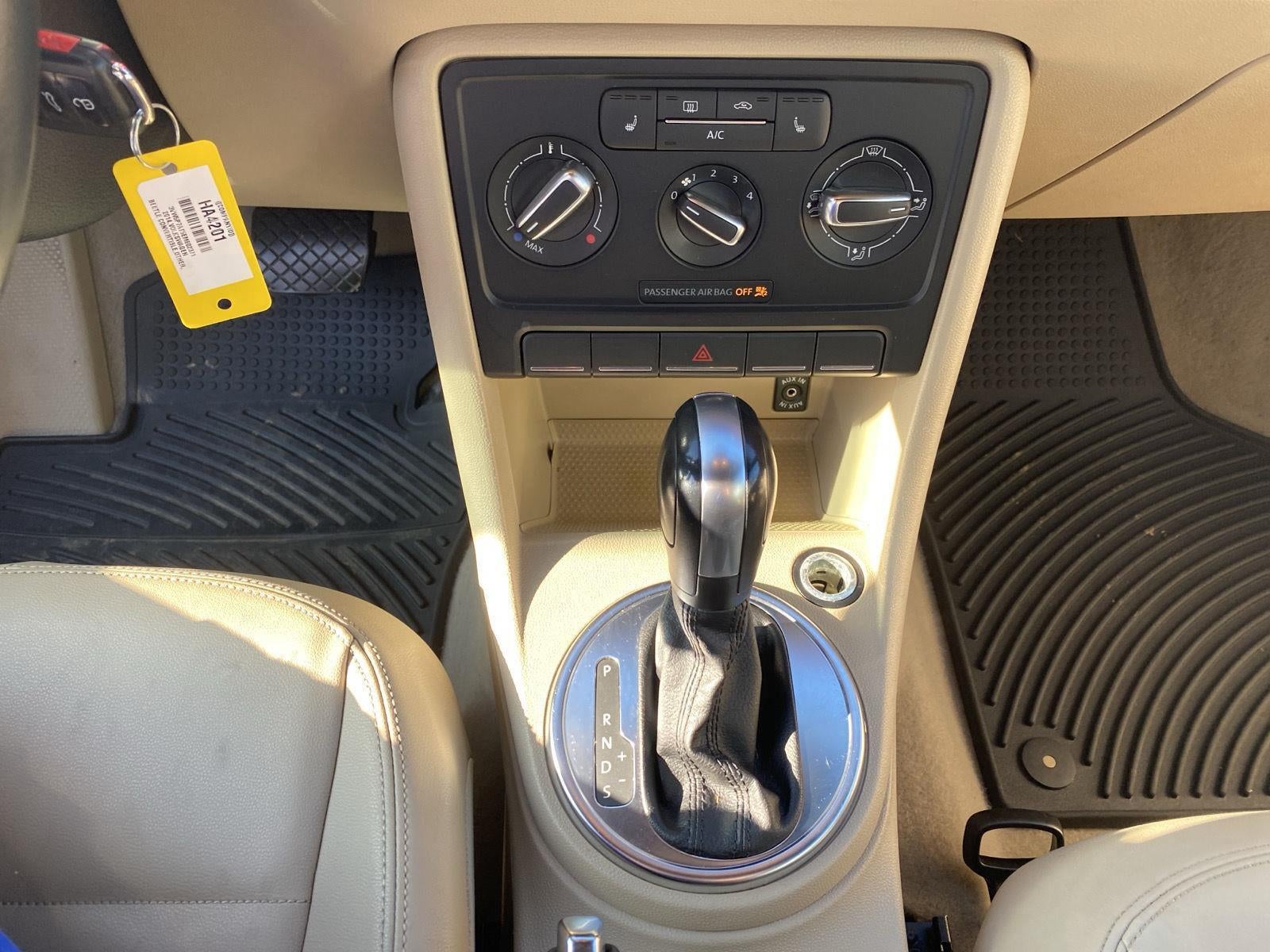 2014 Volkswagen Beetle Convertible 2.5L