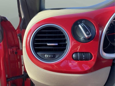 2014 Volkswagen Beetle Convertible 2.5L