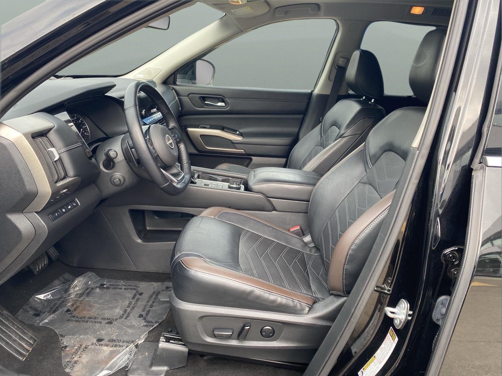 2023 Nissan Pathfinder Platinum