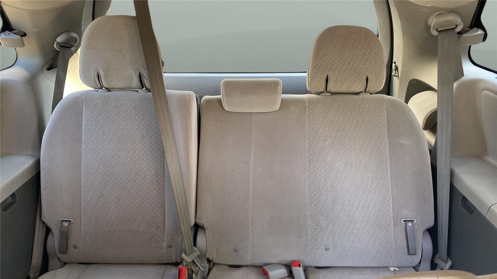 2016 Toyota Sienna LE