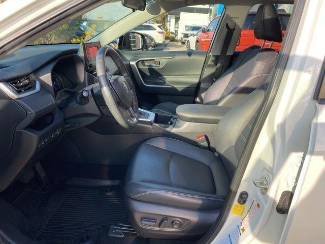 2022 Toyota RAV4 Hybrid XLE Premium