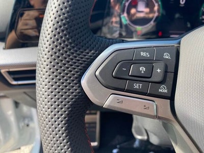 2025 Volkswagen Golf GTI 2.0T SE