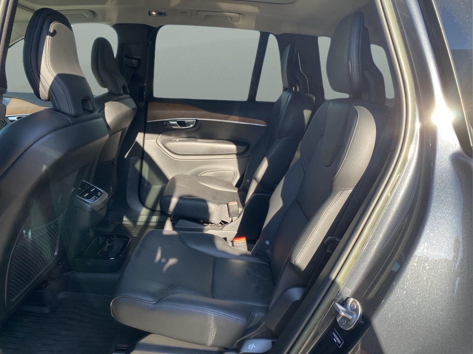 2022 Volvo Xc90 Momentum